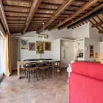 Banchi Vecchi Apartment with Terrace
