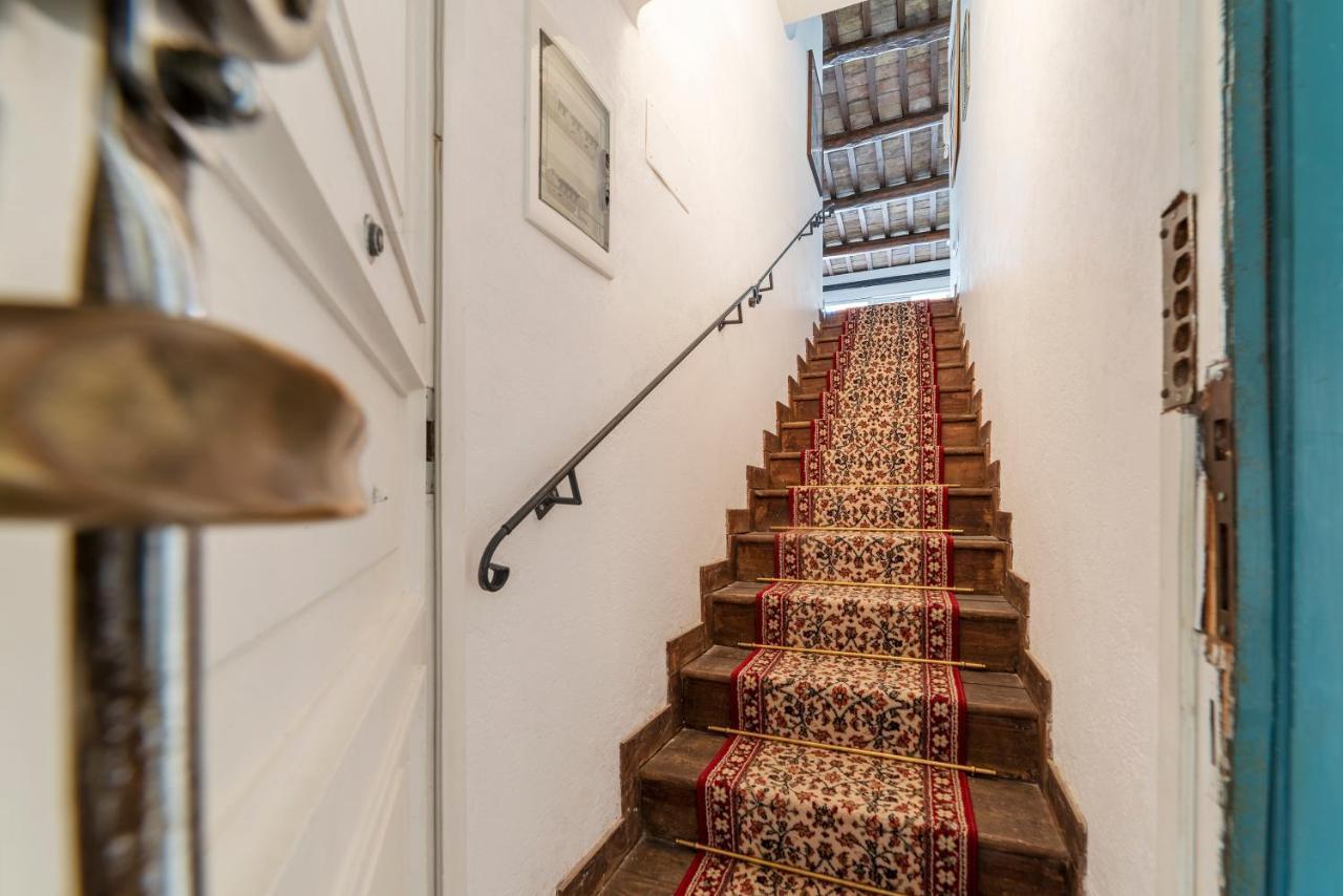 Apartment Banchi Vecchi With Terrace Rom